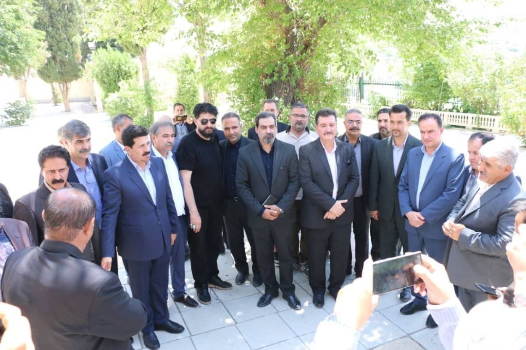 اجرای مراسم آئین خون صلح در کرندغرب استان کرمانشاه
